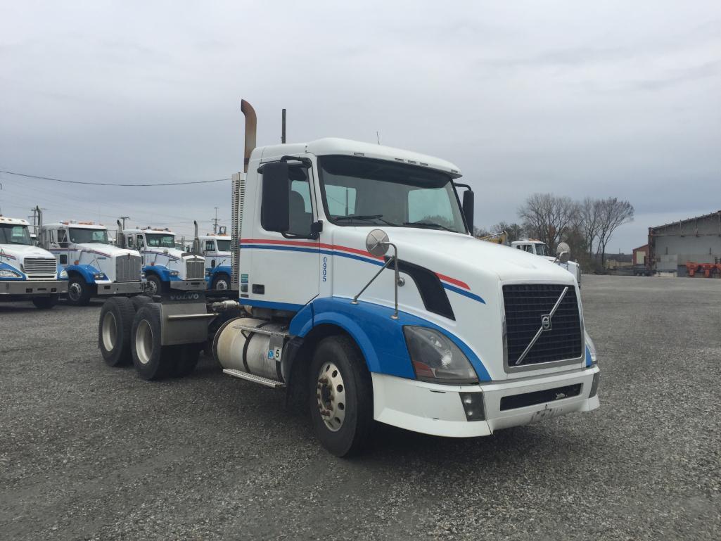 2009 Volvo VNL Truck, VIN # 4V4NC9TH49N286037