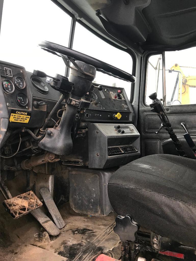 1997 Mack DM690S Truck, VIN # 1M2B209C7VM021195