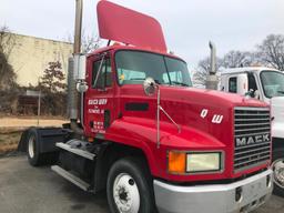 2002 Mack CH612 Truck, VIN # 1m1aa08xx2w025927