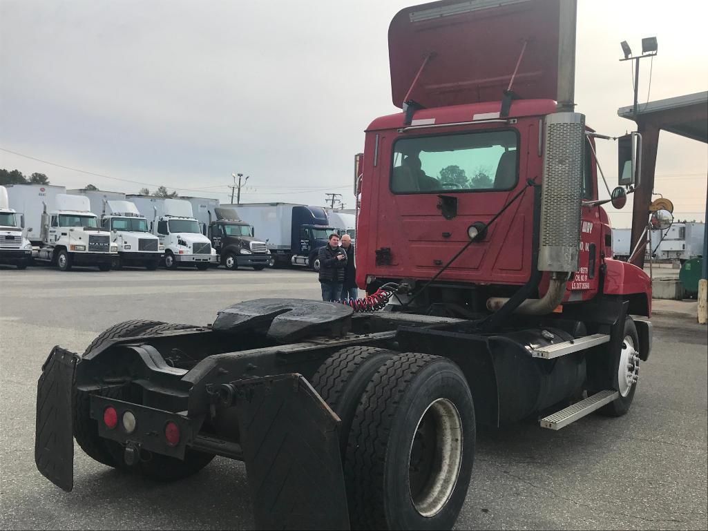 2002 Mack CH612 Truck, VIN # 1m1aa08xx2w025927