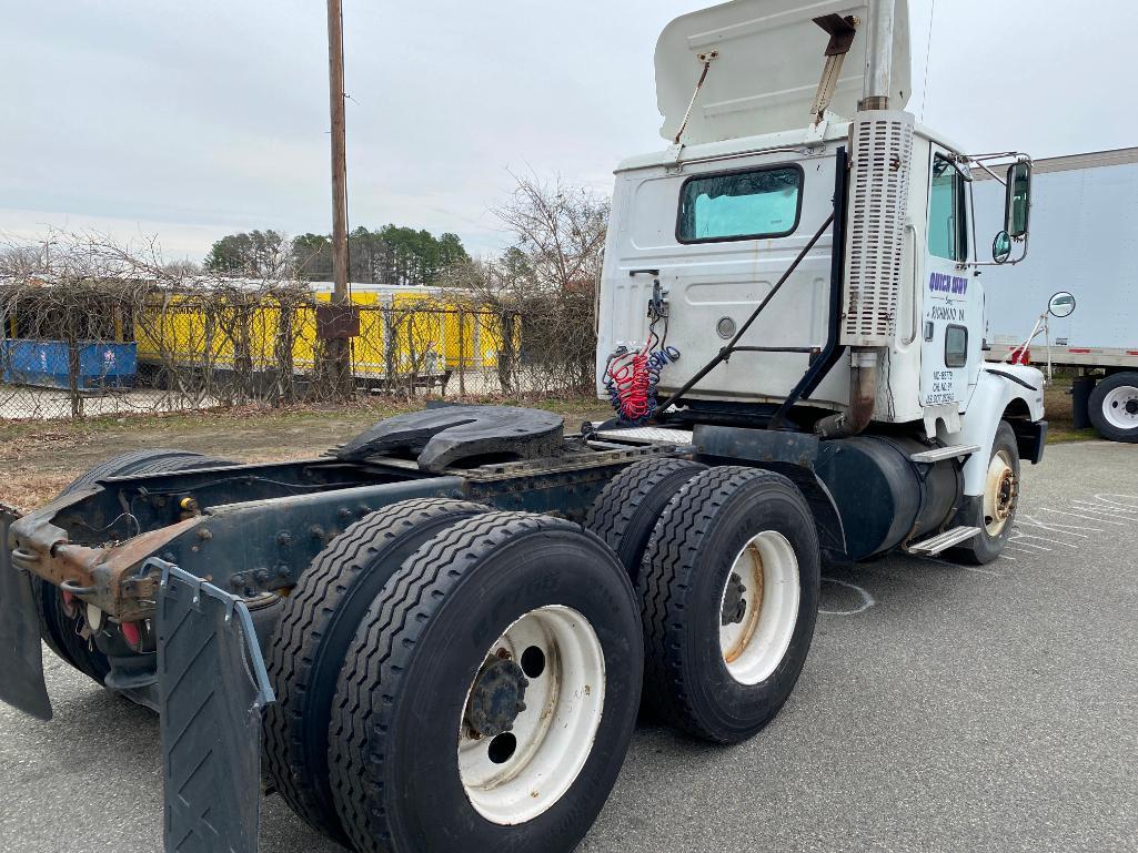 1996 Volvo WG Truck, VIN # 4v4jdbrf7tn851834