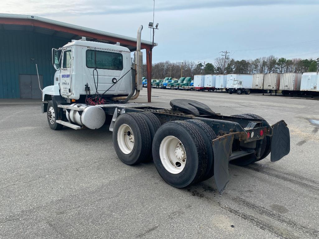 1998 Volvo WG Truck, VIN # 4vajbarf7wn861202