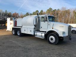 1999 Kenworth T800B Fuel & Lube Maintenance Truck