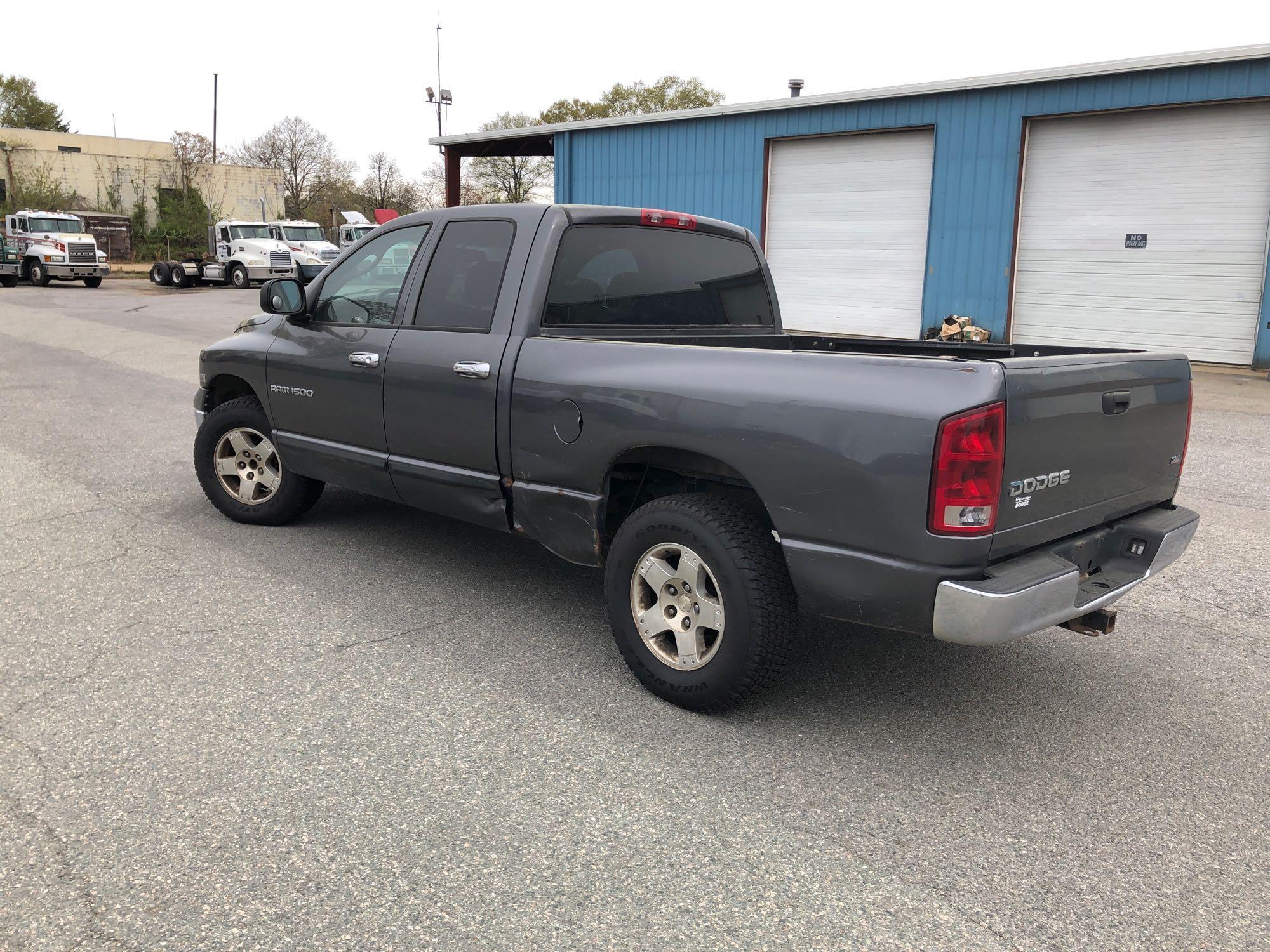 2004 Dodge Ram 1500 Crew Cab pickup 2wd