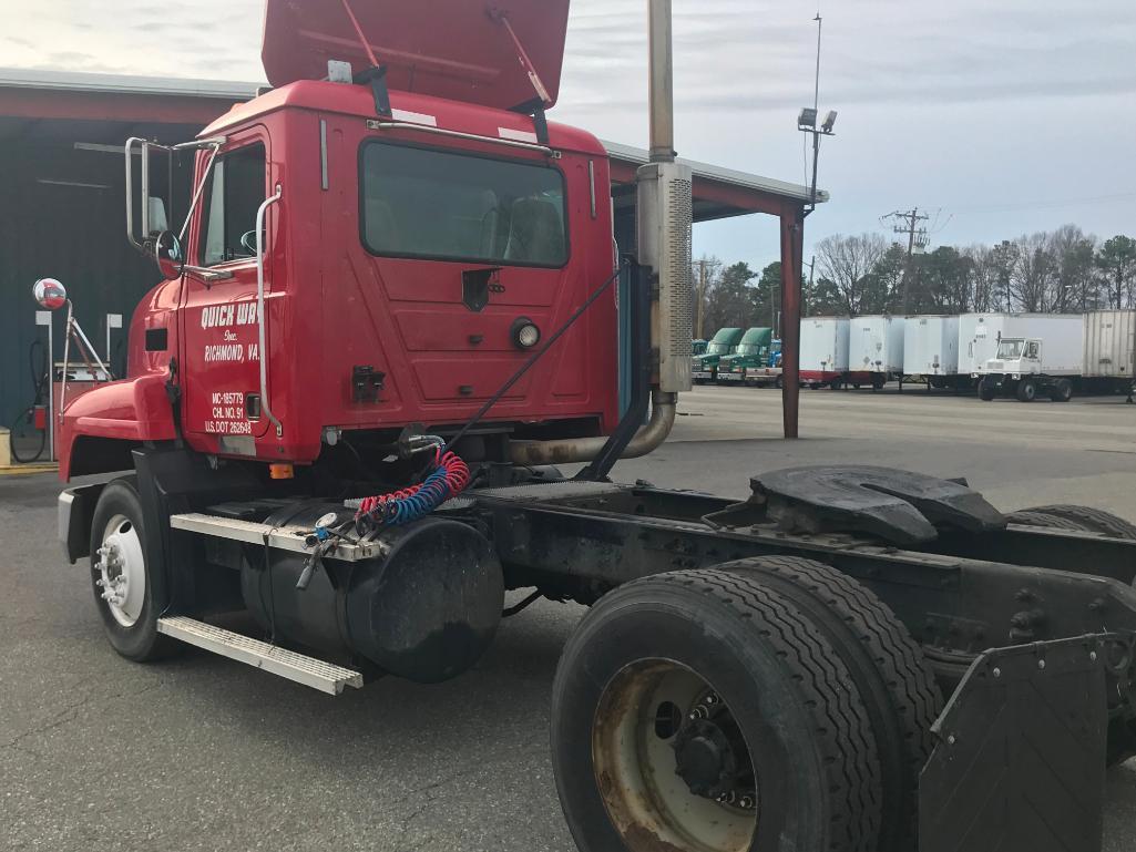 2002 Mack CH612 Truck, VIN # 1m1aa08xx2w025927