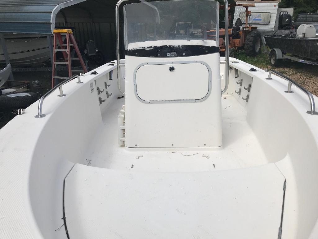 2003 Trophy Center Console Boat