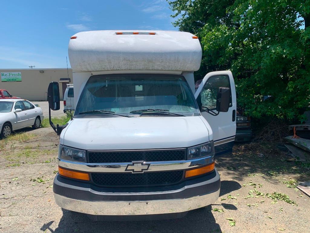 2006 Chevrolet Commercial 12-Passenger Bus VIN# 16BJG31U761250149