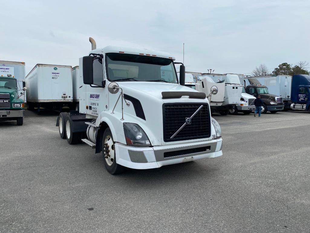 2007 Volvo VNL Truck, VIN # 4V4NC9GH37N465032