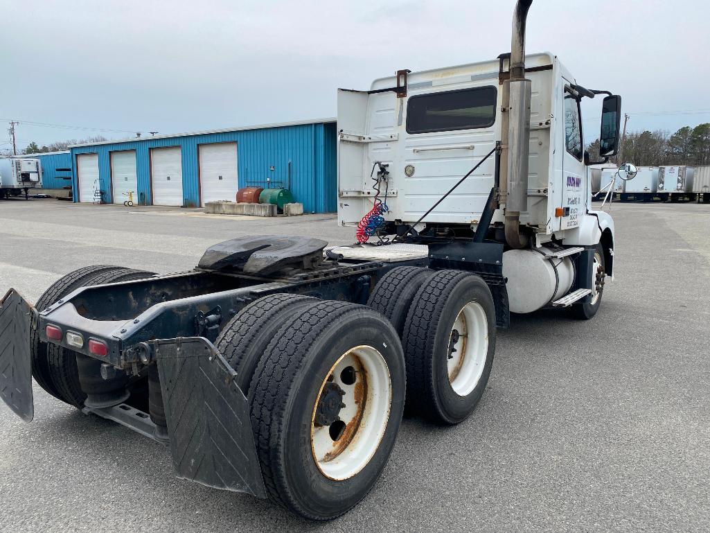 2007 Volvo VNL Truck, VIN # 4V4NC9GH37N465032