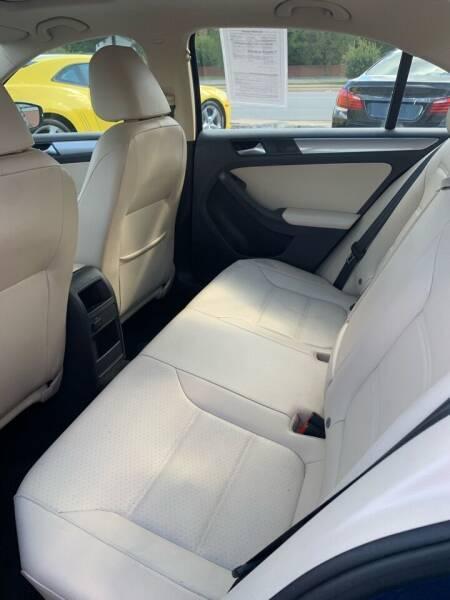 2017 Volkswagen Jetta Passenger Car, VIN # 3VWDB7AJ6HM410917