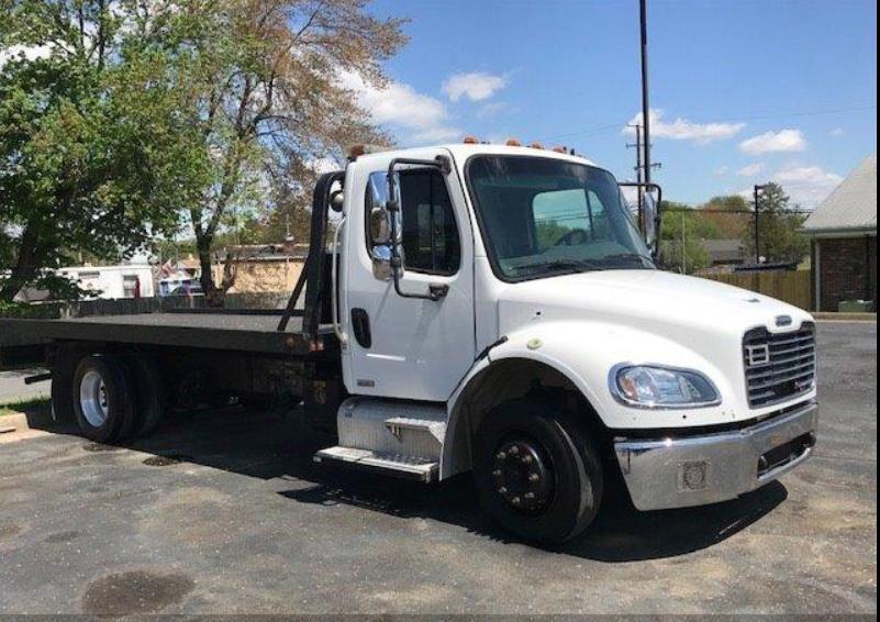 ***PULLED**2007 Freightliner M2 106 Medium Duty Truck, VIN # *************9176