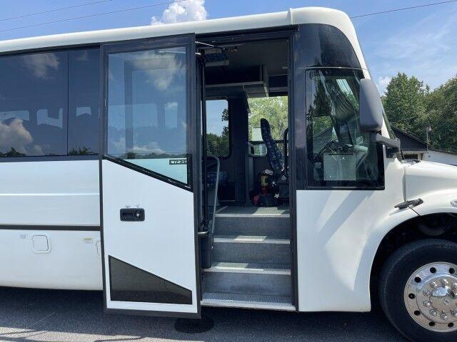 2011 Freightliner M1235 34 Passenger Coach Bus