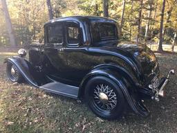 1932 Ford 5-Window Coupe