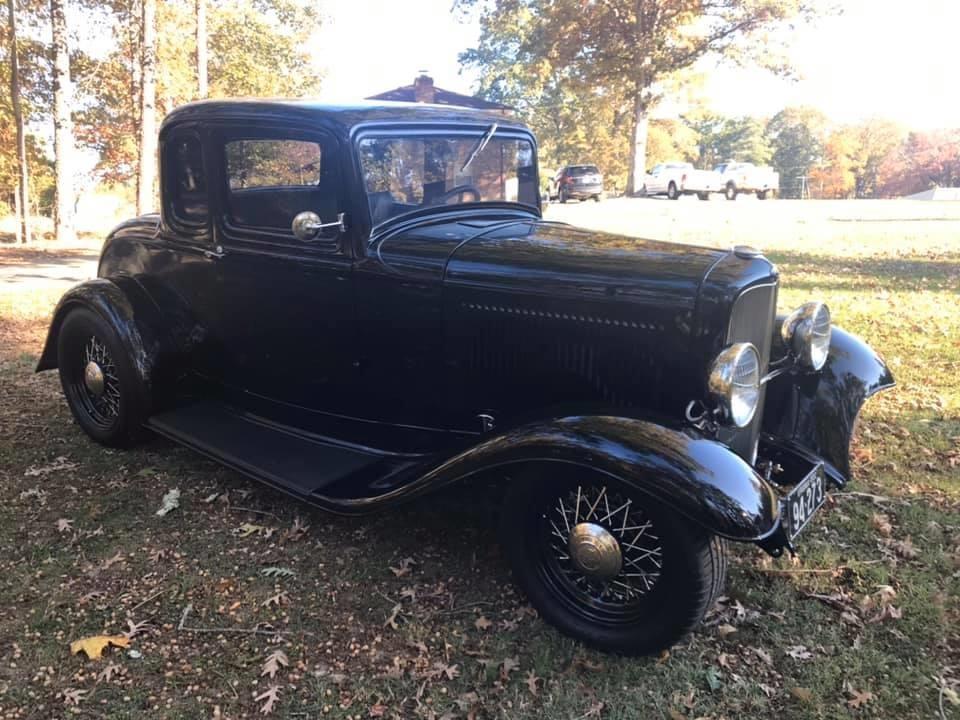 1932 Ford 5-Window Coupe