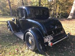 1932 Ford 5-Window Coupe