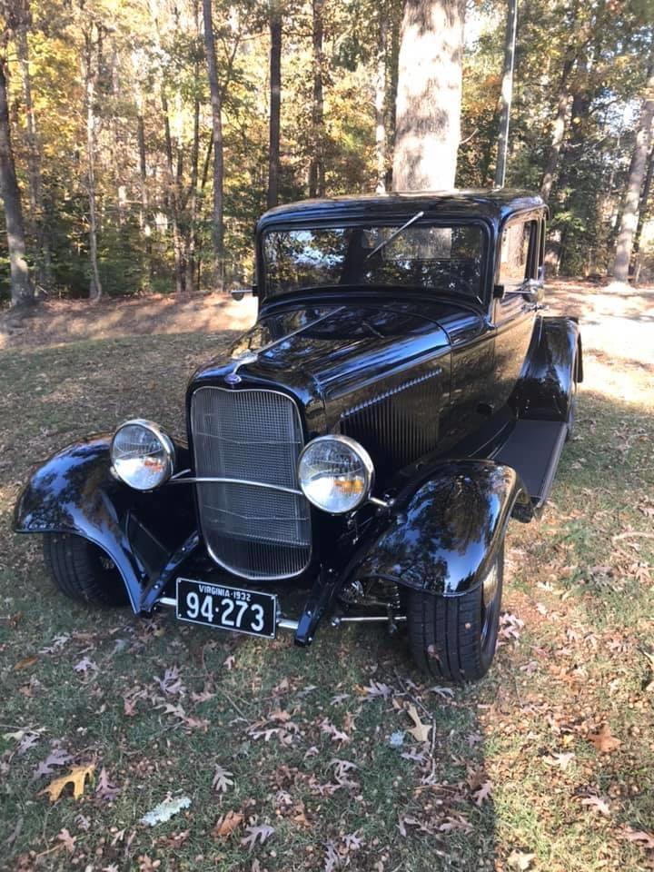 1932 Ford 5-Window Coupe