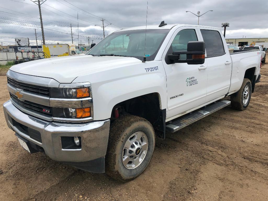 2015 Chevrolet Silverado LT 2500HD Crew Cab Pickup Truck