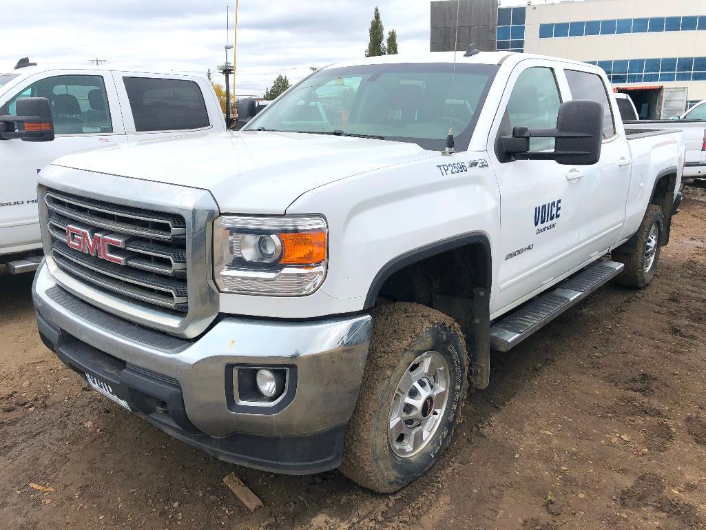 2015 GMC Sierra SLE 2500HD Crew Cab Pickup Truck