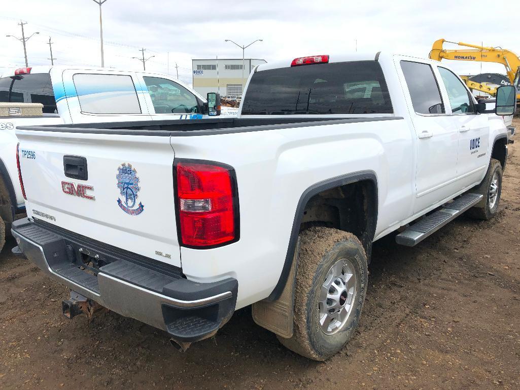 2015 GMC Sierra SLE 2500HD Crew Cab Pickup Truck