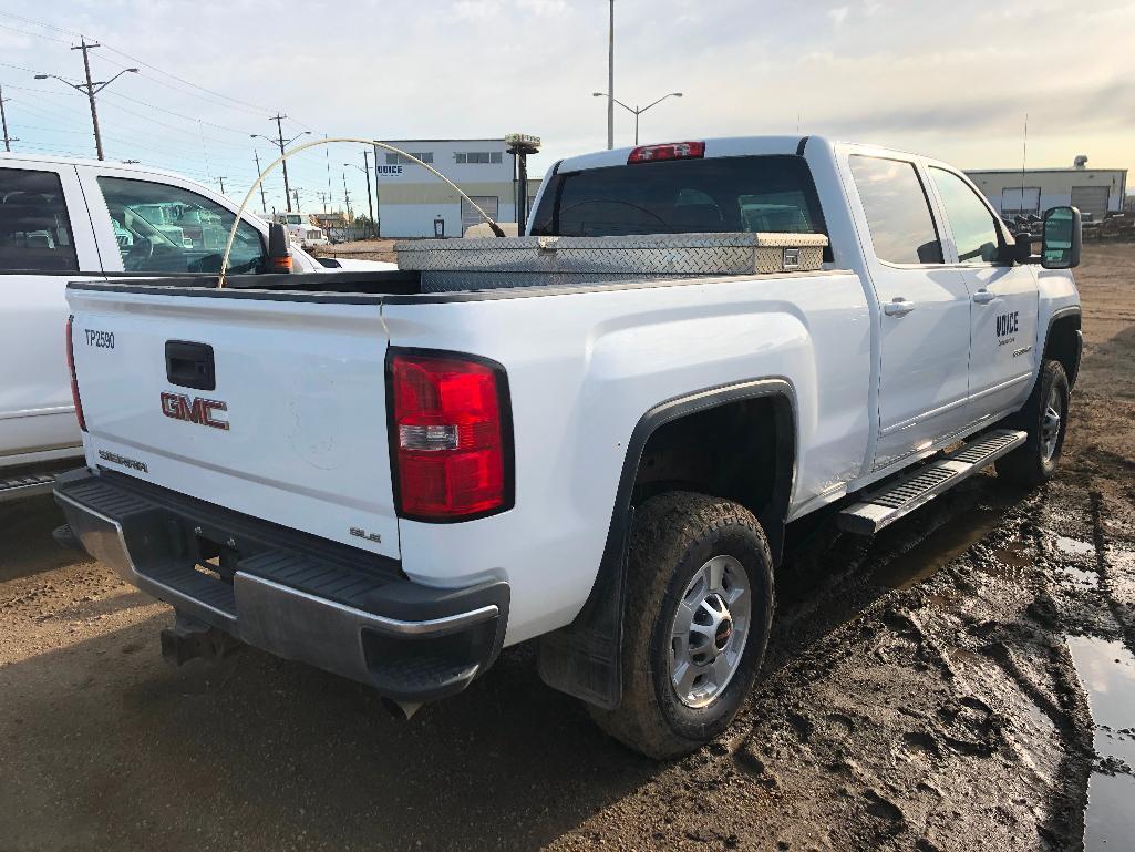 2015 GMC Sierra SLE 2500HD Crew Cab Pickup Truck