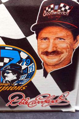 Two Truck Limited Edition, Richard Petty & Dale Earnhardt 1/25