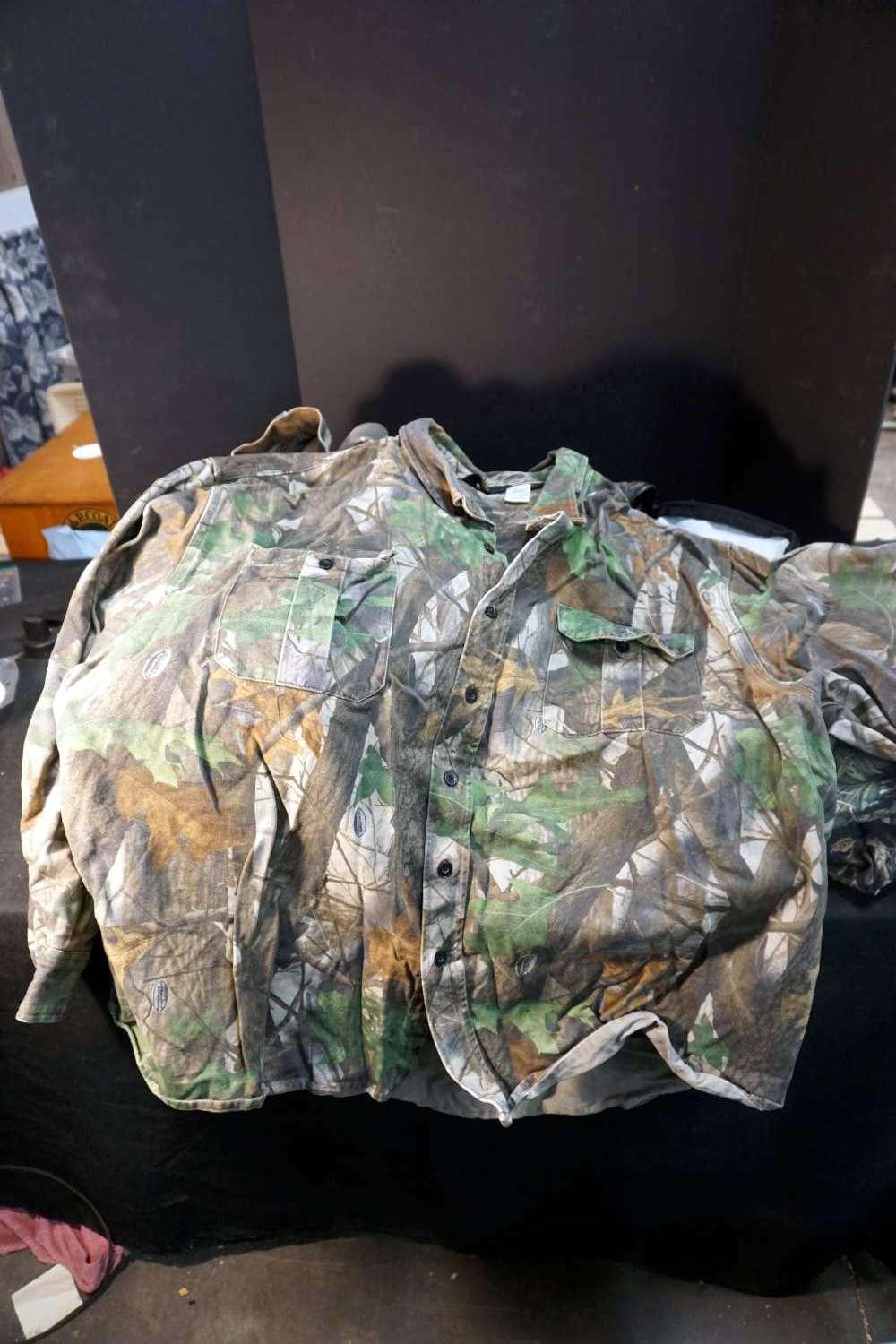 Two Cabelas Bags full of 3XL and 4XL Hunting Clothes