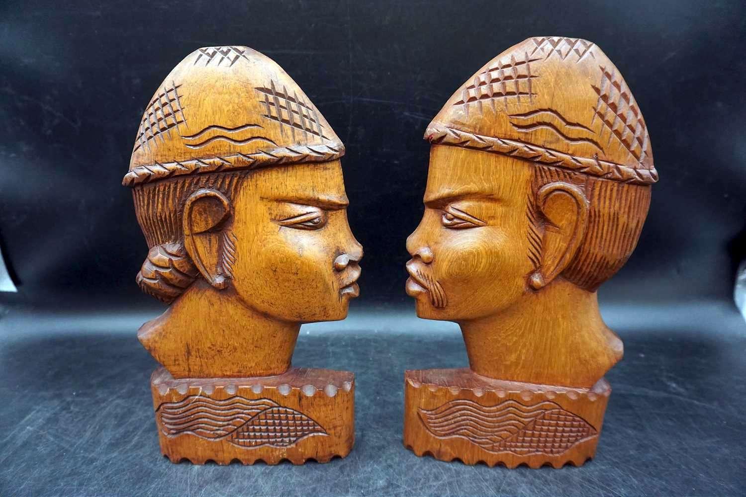 Wooden carved cameos  Art.