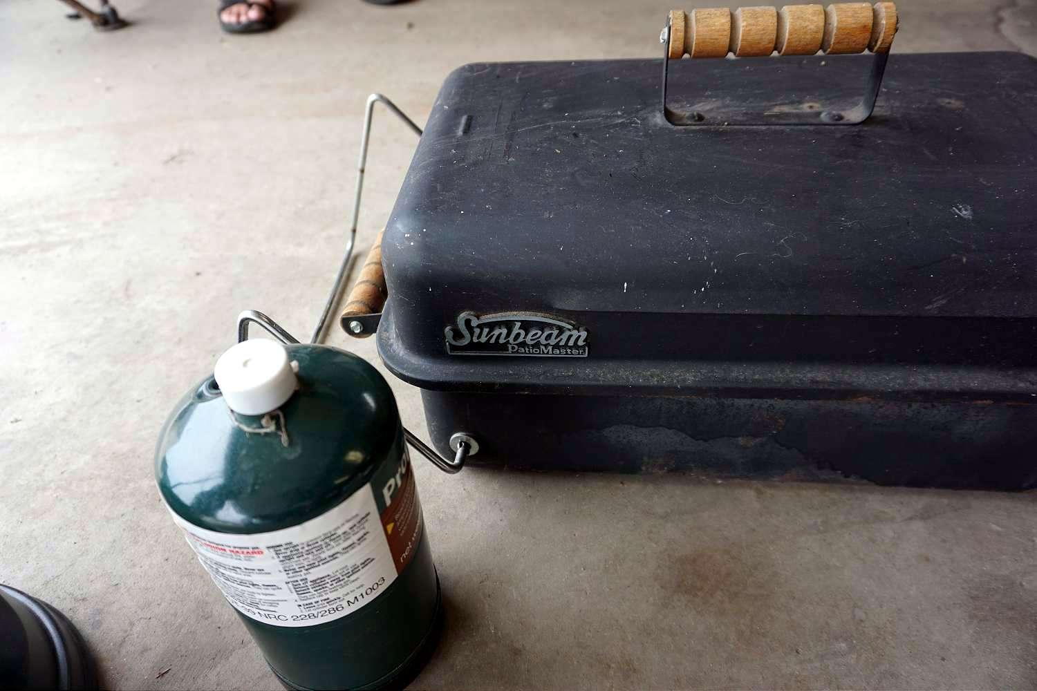 Sunbeam Grill, propane, Lantern.