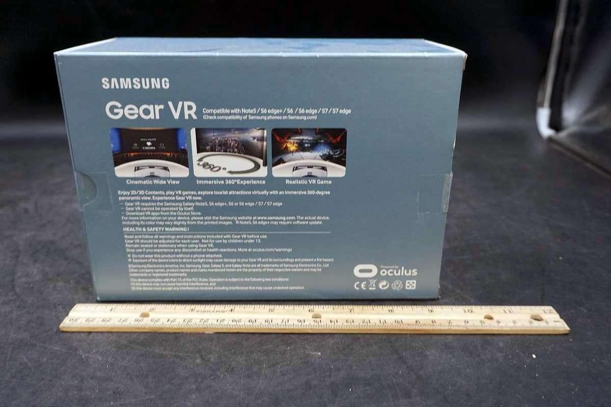 Samsung Gear VR Headset