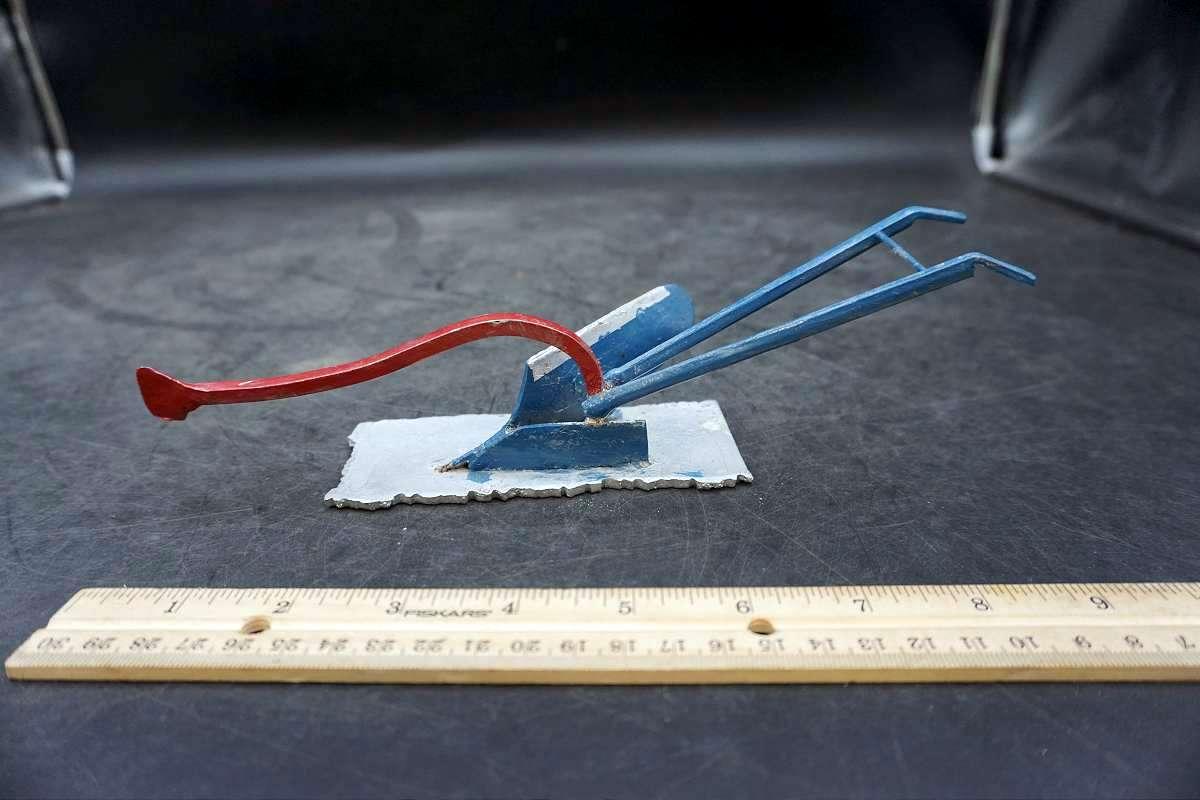 Mini International Plow