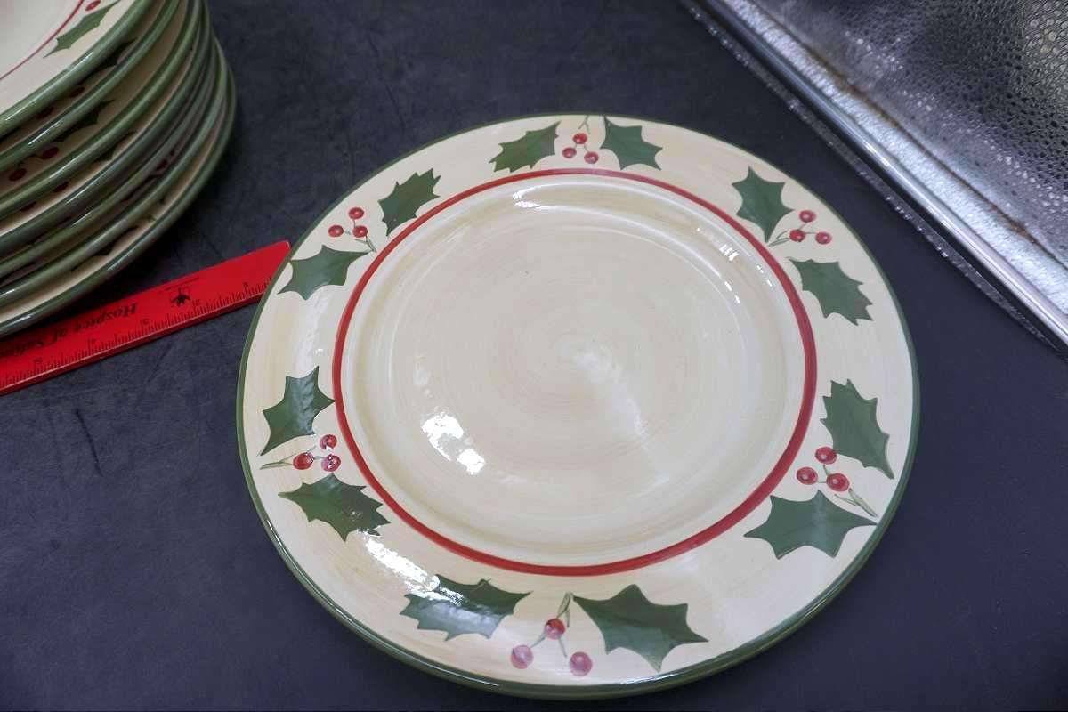 Victorian Holly Plates