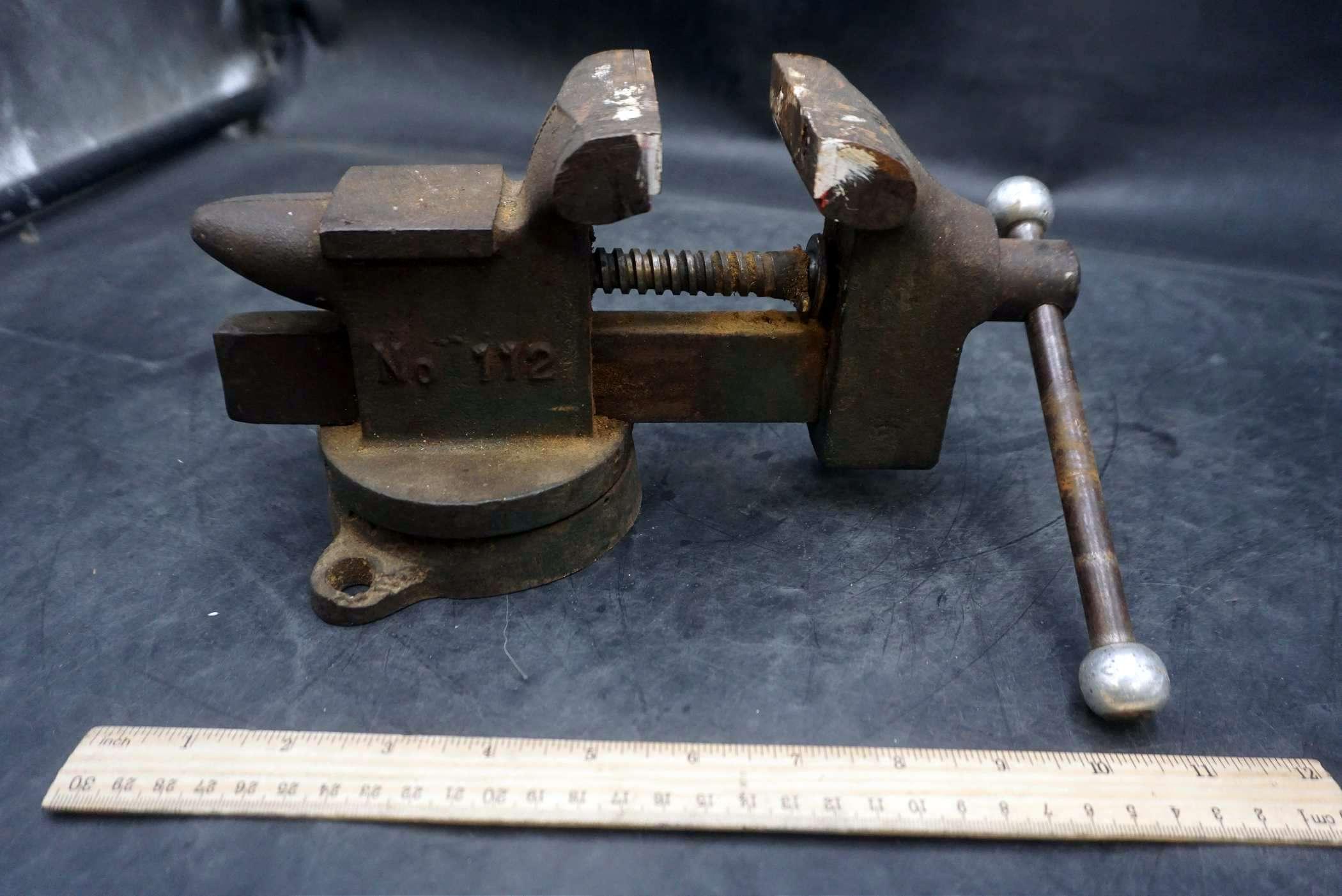 Littlestown HDWE & Fury Co. Vise