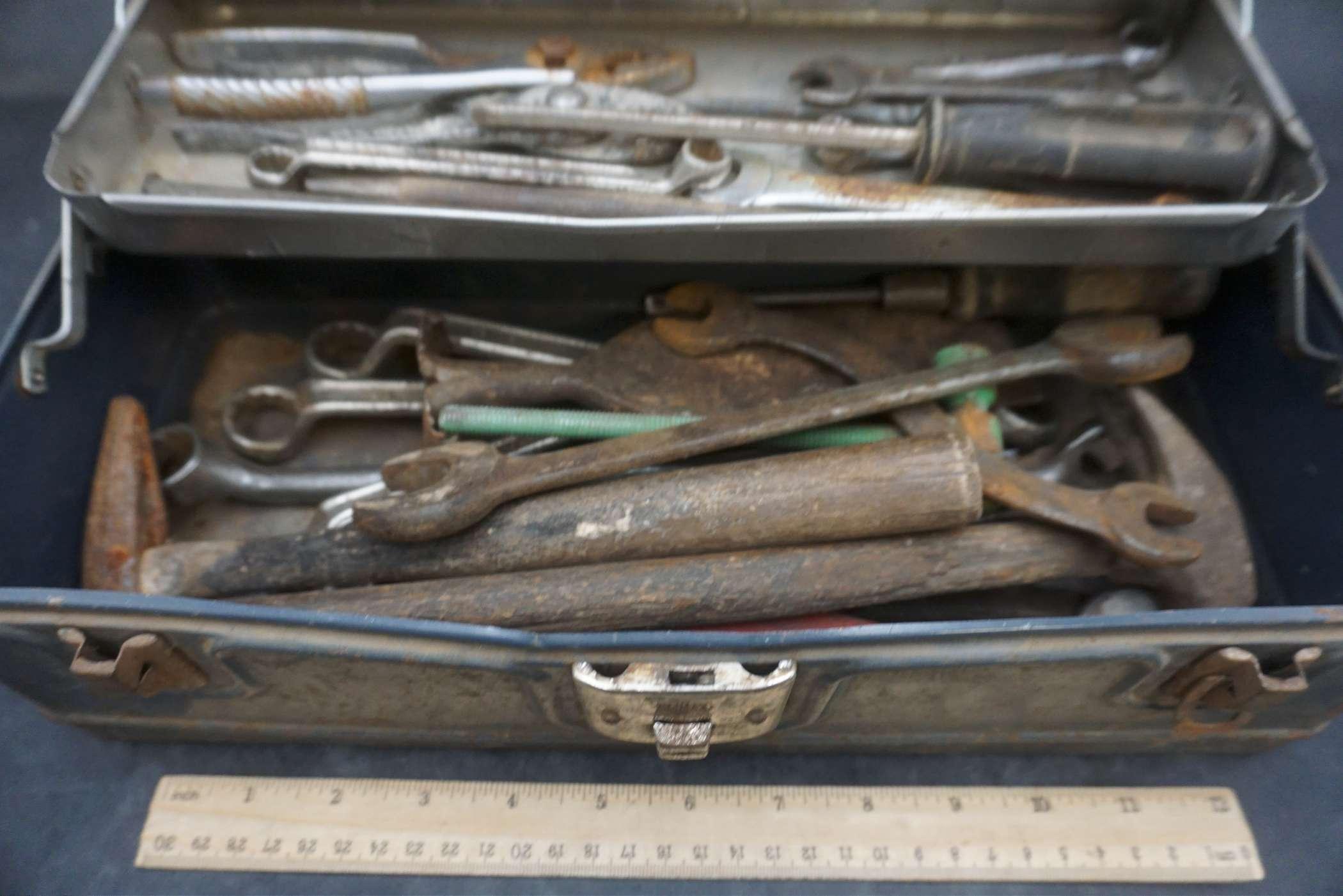 Metal Toolbox w/ Assortment of Tools