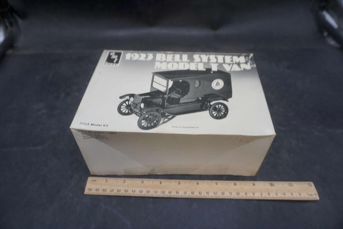 AMT 1923 Bell System Model T Van