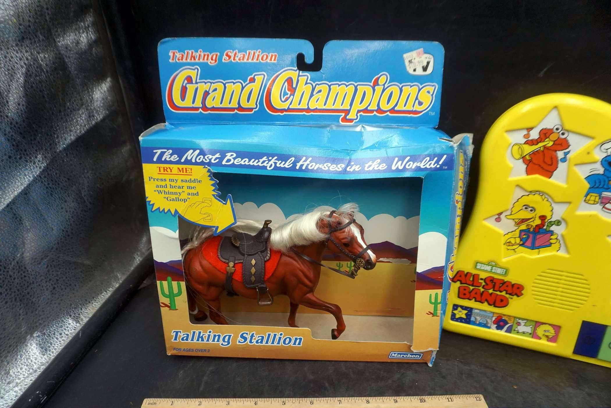 Grand Champion Talking Stallion & All-Star Band Sesame Street Piano