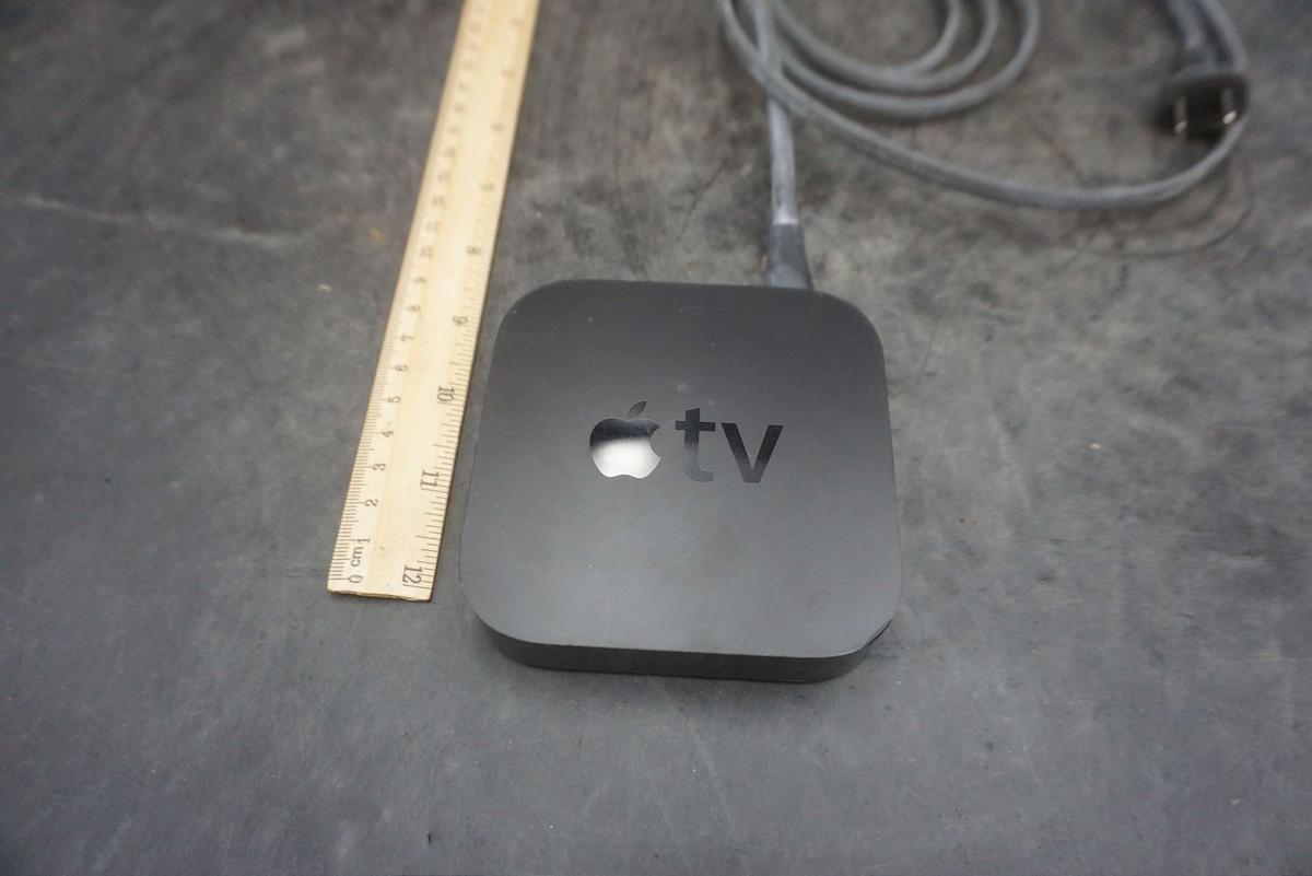 Apple TV Plug In