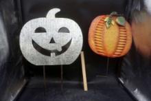 2 - Outdoor Metal Pumpkin Stakes