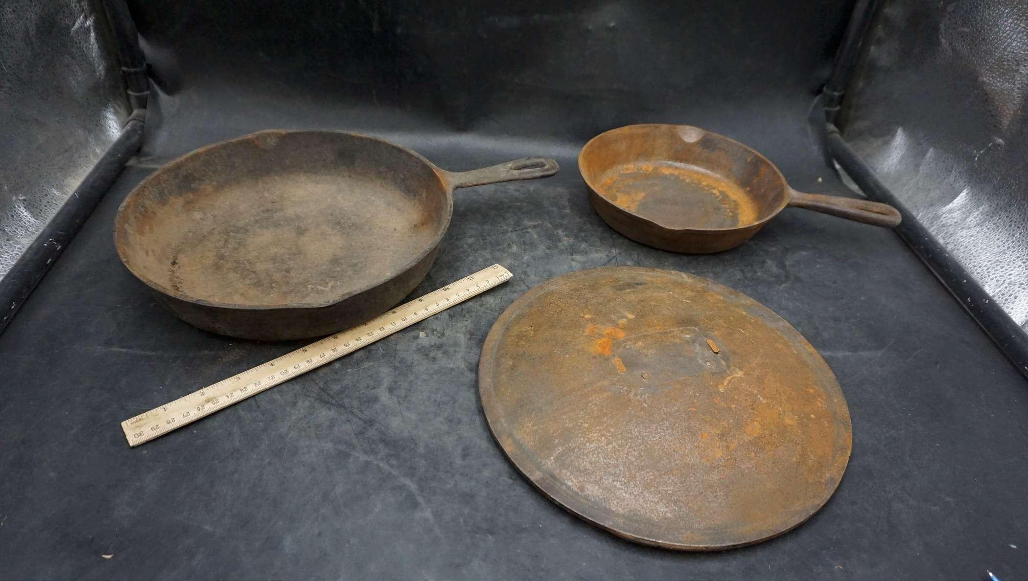 2 Cast Iron Skillets & Lid