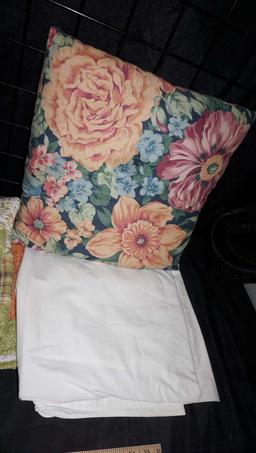 Quilted Blanket, Linens & Pillow