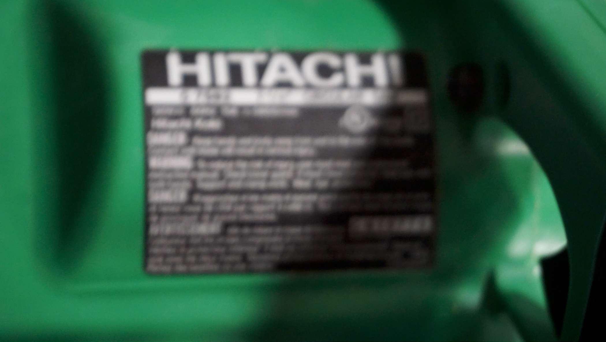 Hitachi C7582 Saw w/ Hard Case