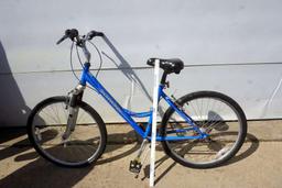 Blue Schwinn Link 21 Speed Bike (tires needs tlc)