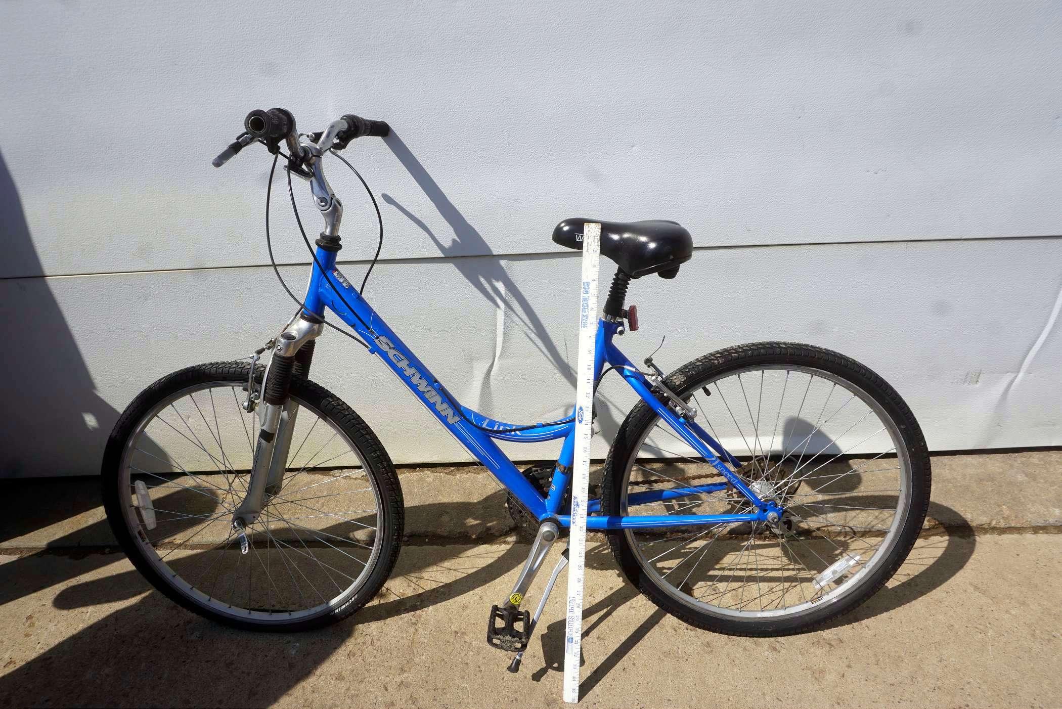 Blue Schwinn Link 21 Speed Bike (tires needs tlc)