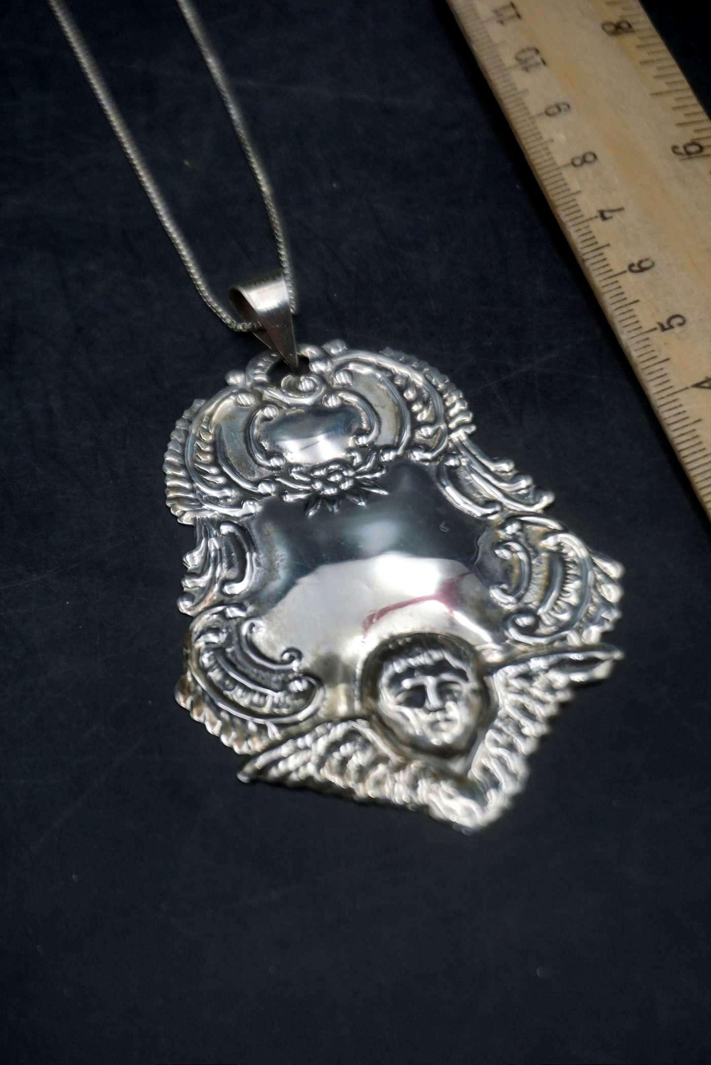 Sterling Silver Hob Necklace W/ Pendant