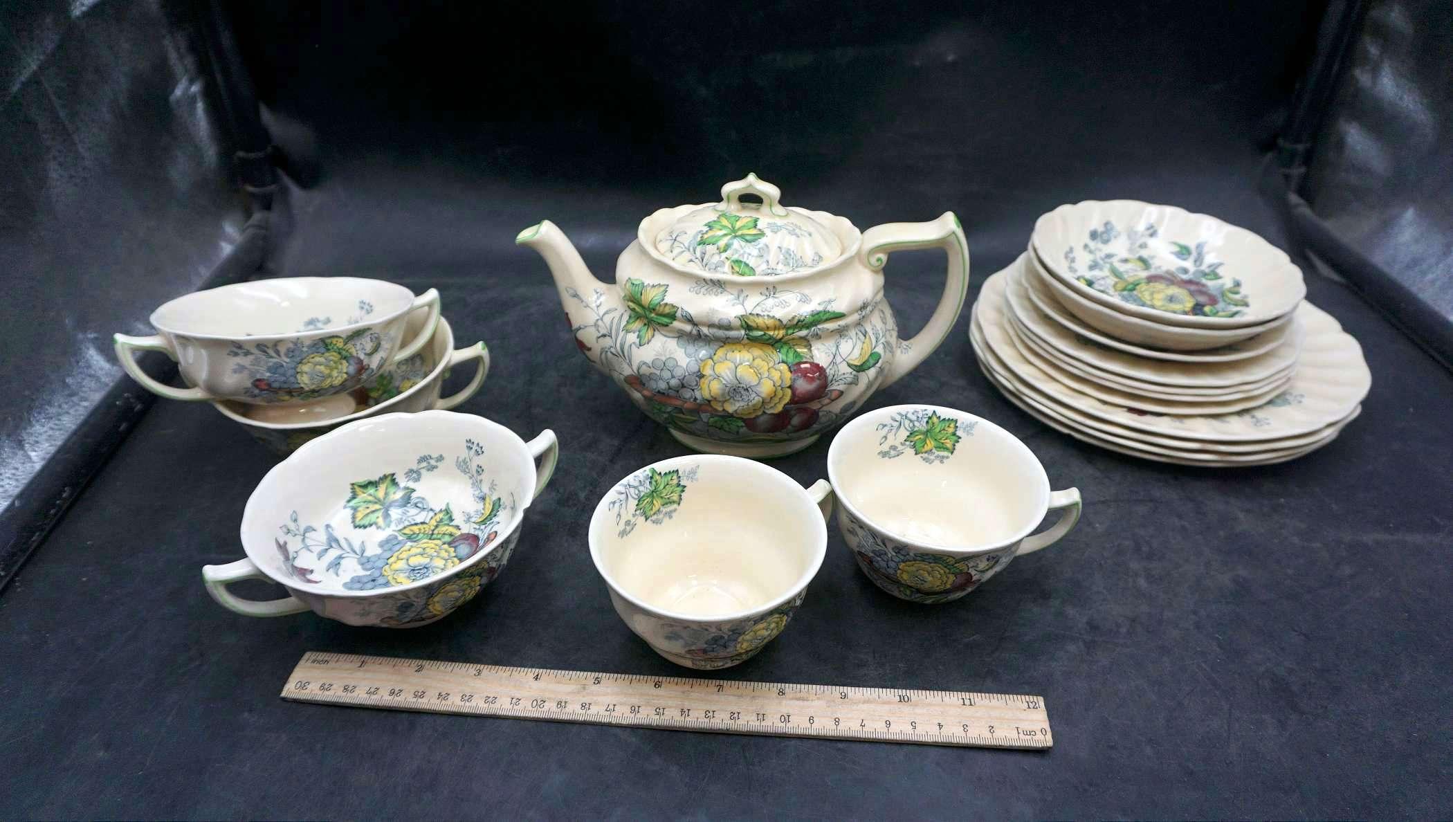 The Kirkwood China Dish Set