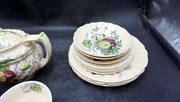 The Kirkwood China Dish Set