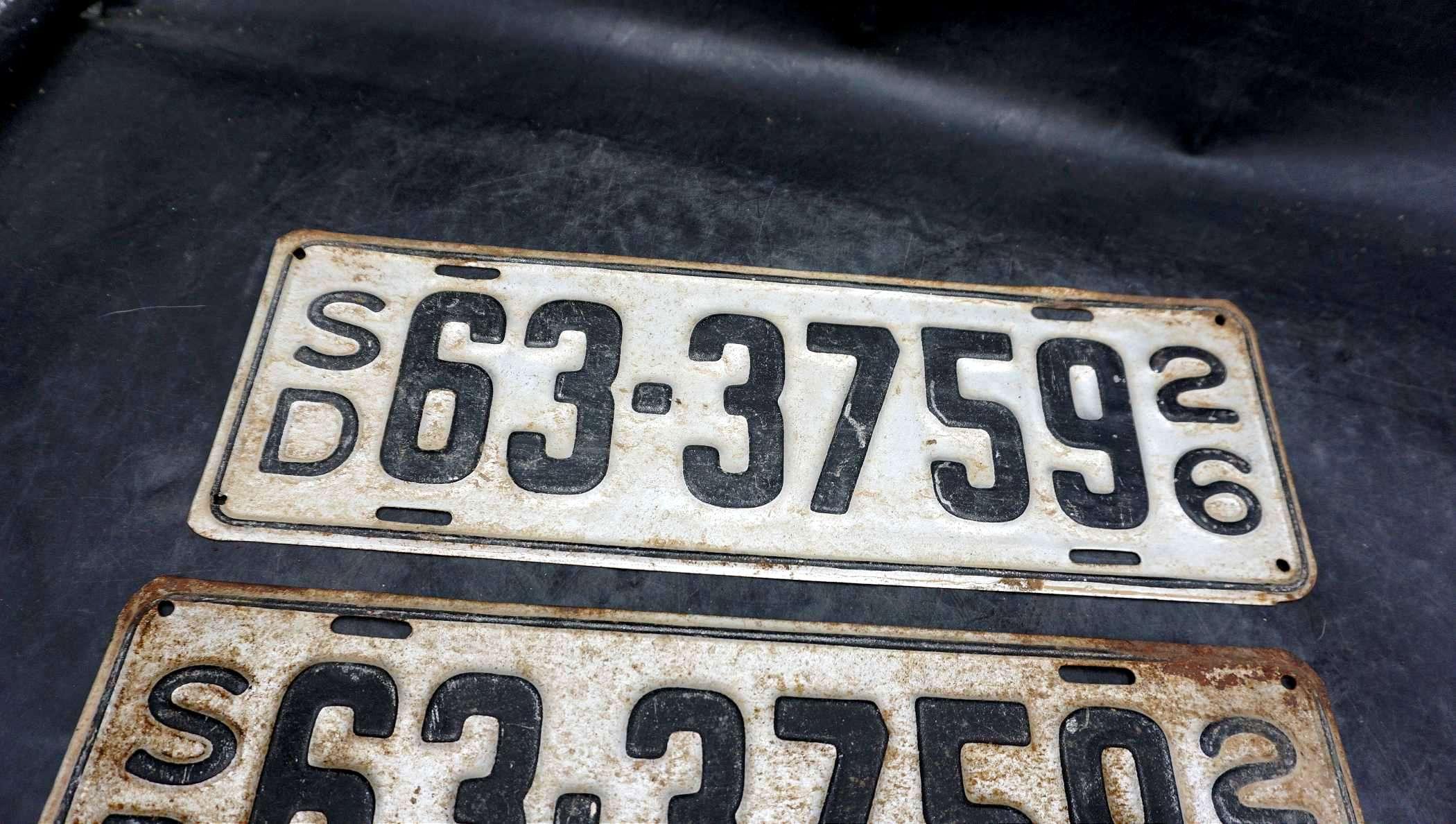 2 - Matching 1926 South Dakota License Plates