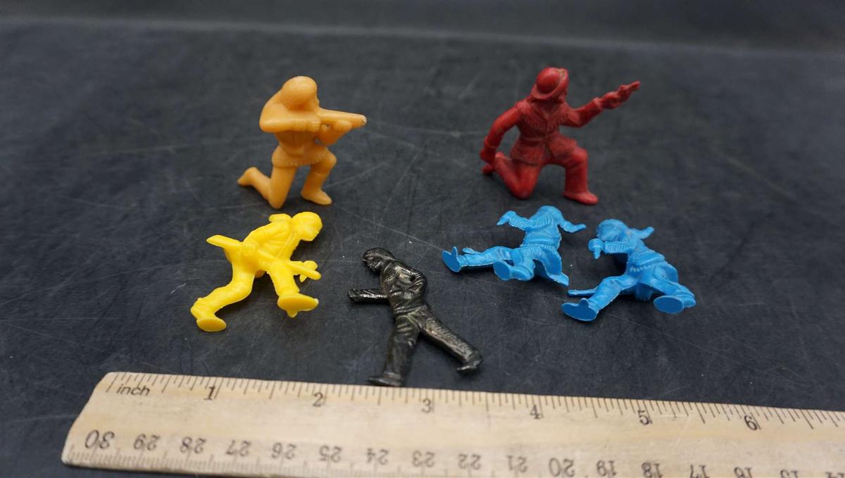 Toy Explorer Figurines