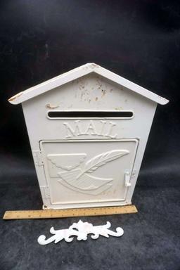 Decorative Metal Mailbox (Decorative Piece Needs To Be Glued On)