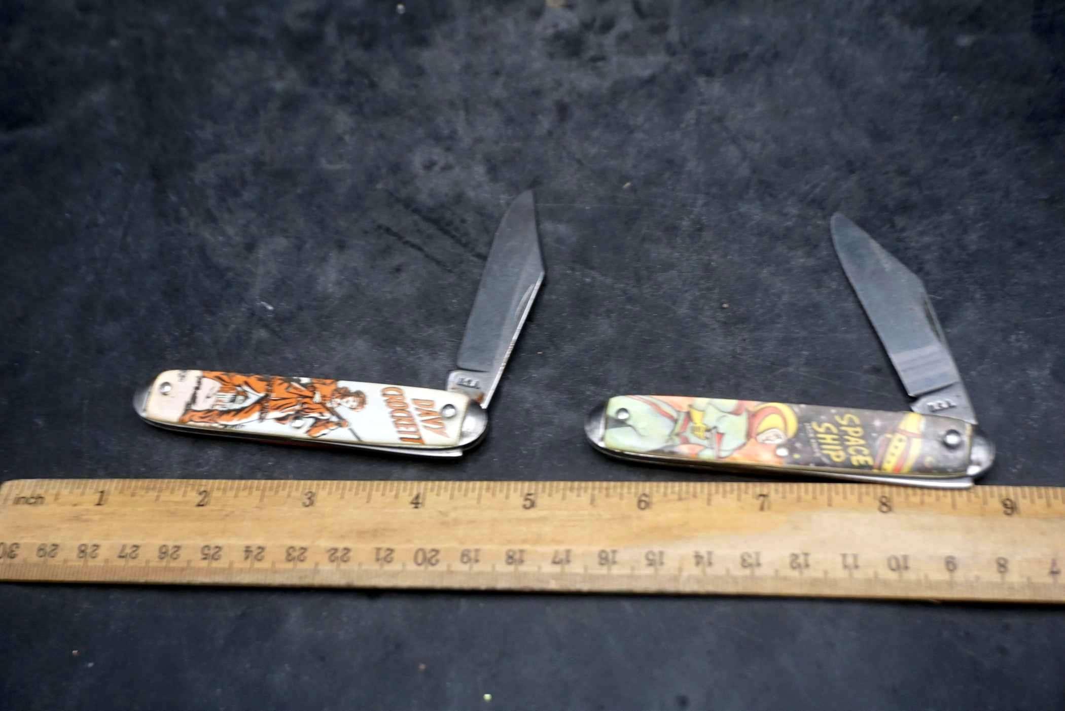 2 Folding Knives - Davy Crockett & Spaceship Jack Knife