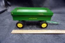 John Deere Wagon